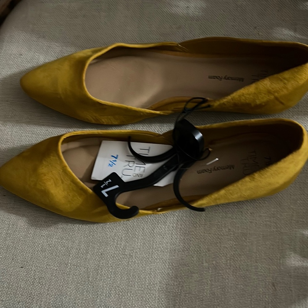 New Time and Tru Faux Suede Womens Shoes 7 1/2 NWT